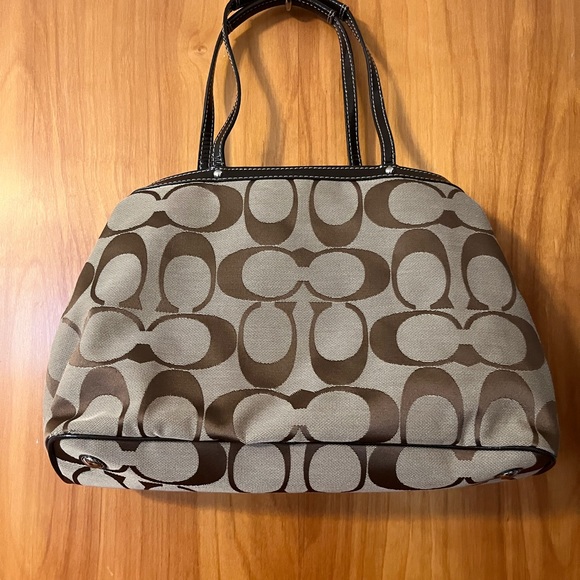 Brown, good used condition, smoke free home - Picture 2 of 5